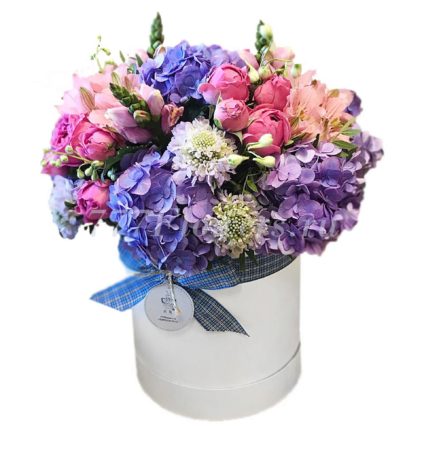 №0512 - Круглая шляпная коробка с гортензией и пионовидной розой - фото 777flowers