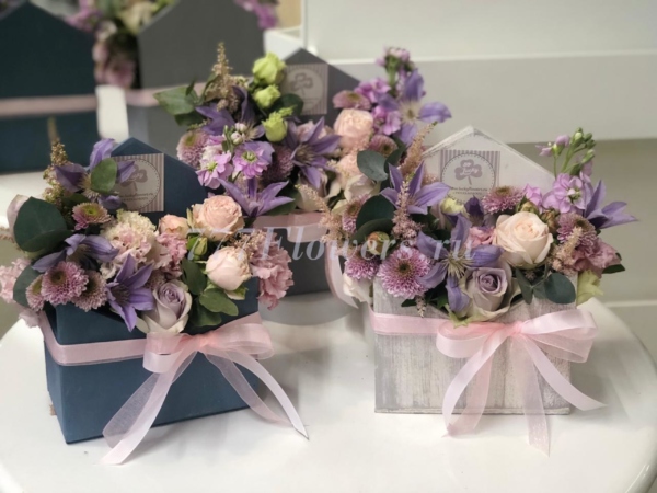 №7071 - Декоративный цветочный конверт в сиреневом цвете - фото 777flowers