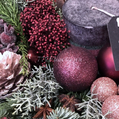 №7075 - Новогодняя композиция со свечой в коробке - фото 777flowers