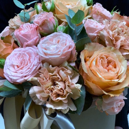 №0008 - Карамельная шляпная коробка коллекция Angel Number - фото 777flowers