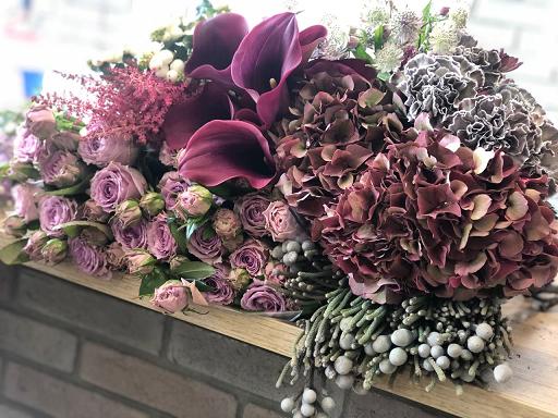 Подбор цветов для шляпной коробки фото 1 - 777FLOWERS